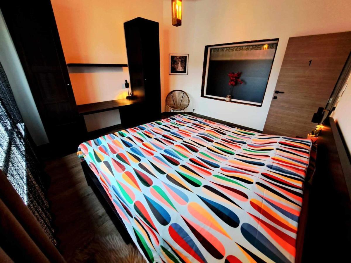 Chambre Dans Une Maison D'Hote Lieja Exterior foto